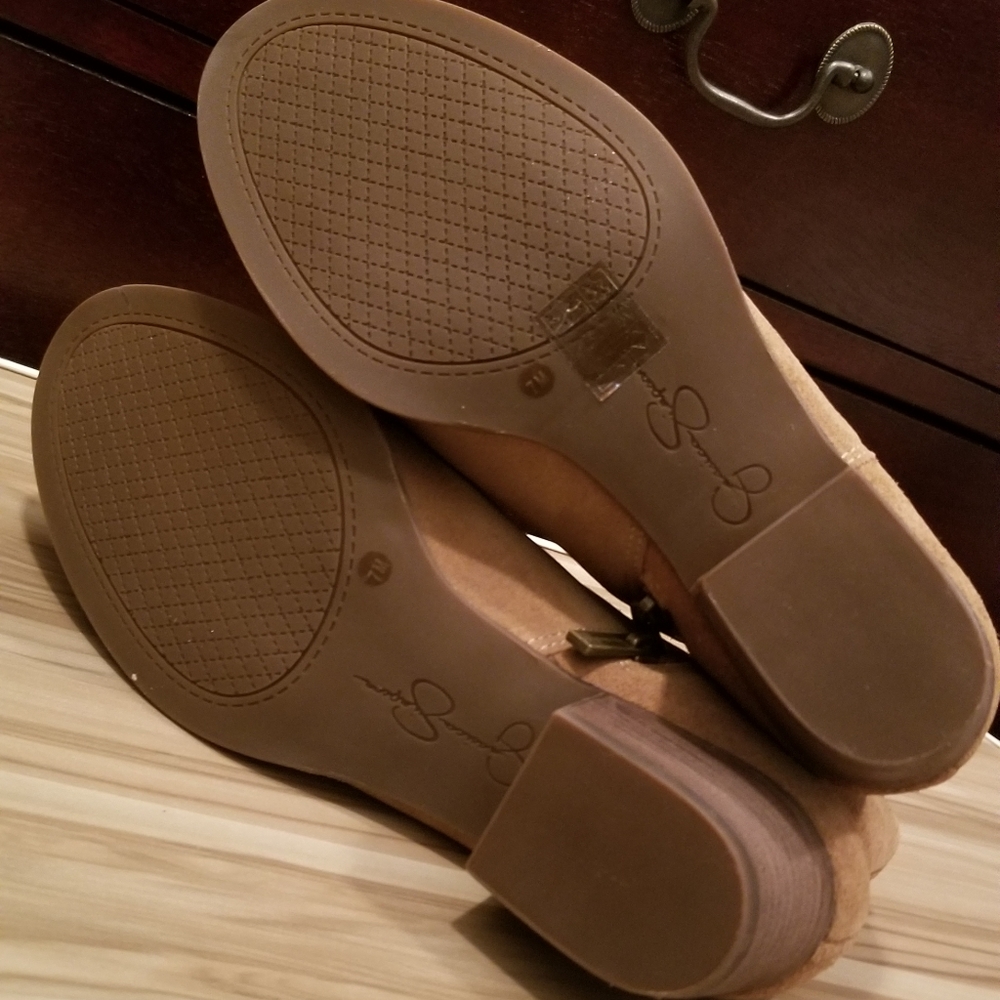 Brand New Jessica Simpson Leather Booties in Dark Tan Size 7 - Picture 3 of 5